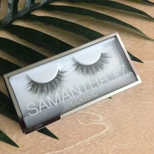Huda Beauty Classic False Eyelashes - Black. Samantha 7. NWB